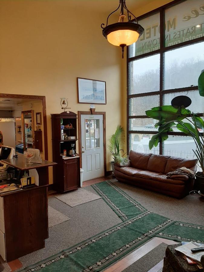 科拉瑞斯维利汽车旅馆 Frostburg 外观 照片